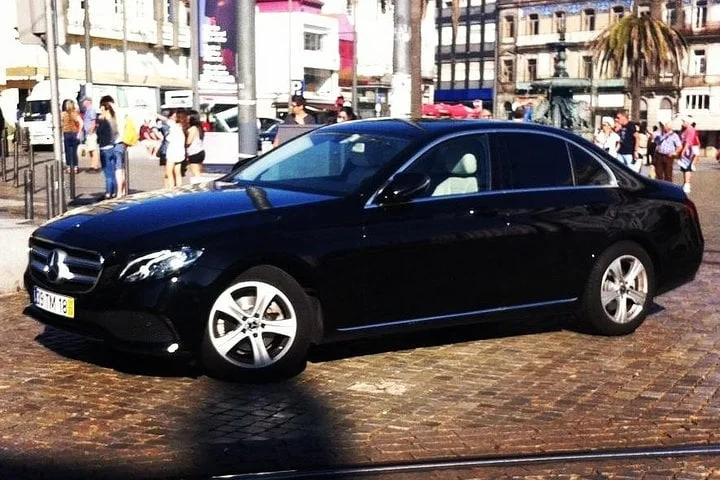 Porto Airport Private Transfer to Porto & Gaia Hotels