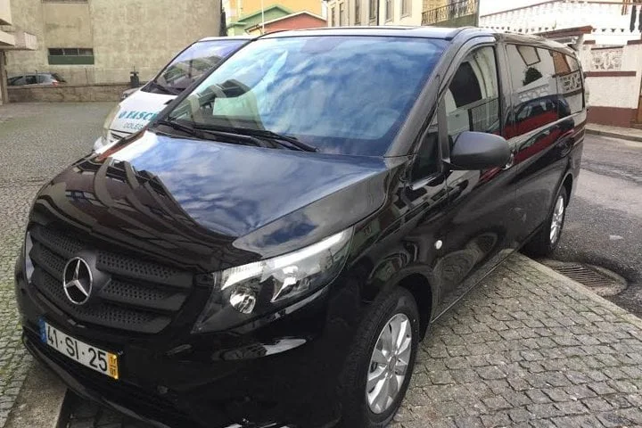 Porto to Douro Valley Private Transfer Up to 4 Stops