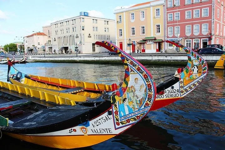 Aveiro e Coimbra com passeio de moliceiro